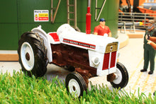 Load image into Gallery viewer, 43415 Britains David Brown 990 2WD Selectamatic Tractor