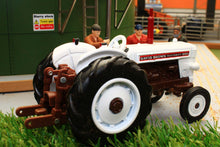 Load image into Gallery viewer, 43415 Britains David Brown 990 2WD Selectamatic Tractor