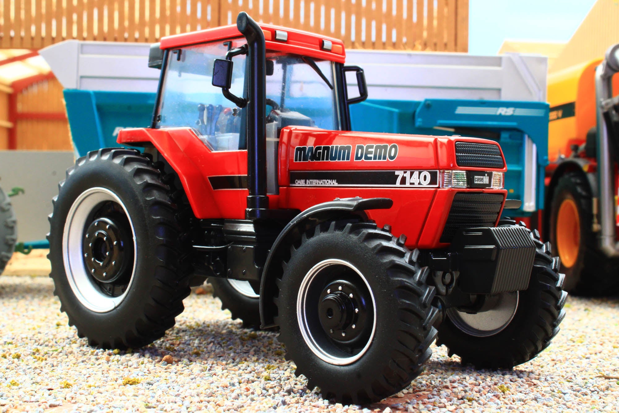 43416MD Britains Case IH Magnum 7140 1:32 Scale 'Magnum Demo