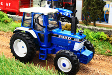 Load image into Gallery viewer, 43418 Britains Ford 8210 4WD Tractor with Super Q Cab