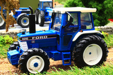 Load image into Gallery viewer, 43418 Britains Ford 8210 4WD Tractor with Super Q Cab
