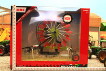 Load image into Gallery viewer, 43427 Britains Claas Liner 2900 Double Rotor Swath Rake