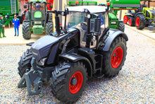Load image into Gallery viewer, 43432 Britains Fendt Vario 826 Black Limited Edition