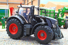Load image into Gallery viewer, 43432 Britains Fendt Vario 826 Black Limited Edition