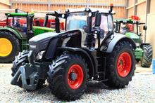 Load image into Gallery viewer, 43432 Britains Fendt Vario 826 Black Limited Edition