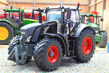 Load image into Gallery viewer, 43432 Britains Fendt Vario 826 Black Limited Edition