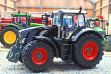 Load image into Gallery viewer, 43432 Britains Fendt Vario 826 Black Limited Edition