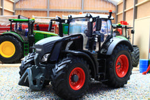 Load image into Gallery viewer, 43432 Britains Fendt Vario 826 Black Limited Edition
