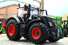 Load image into Gallery viewer, 43432 Britains Fendt Vario 826 Black Limited Edition