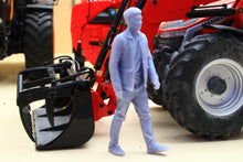 Load image into Gallery viewer, PYO655 Figure 1:32 Scale - Male Figure Walking (Requires Painting)