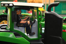 Load image into Gallery viewer, 6789 Siku Fendt 1167 MT Vario on Tracks Remote Control with Bluetooth Controller