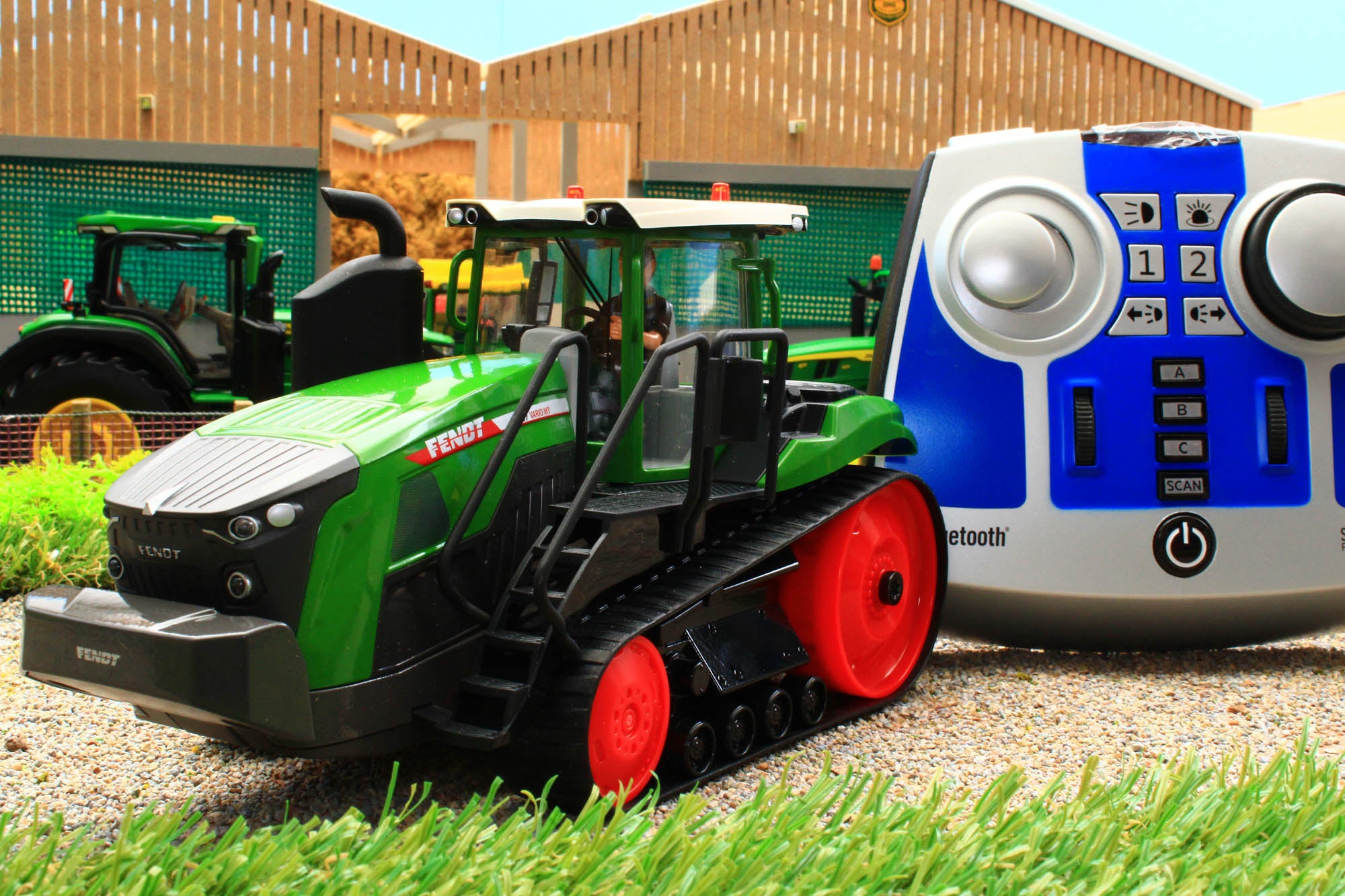 6789 Siku Fendt 1167 MT Vario on Tracks Remote Control with