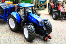 Load image into Gallery viewer, 8615 Siku 1:32 Scale New Holland T7.315 HD Tractor with Round Bale Trailer