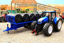 Load image into Gallery viewer, 8615 Siku 1:32 Scale New Holland T7.315 HD Tractor with Round Bale Trailer