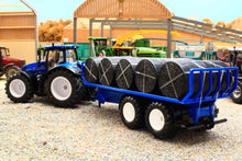 Load image into Gallery viewer, 8615 Siku 1:32 Scale New Holland T7.315 HD Tractor with Round Bale Trailer
