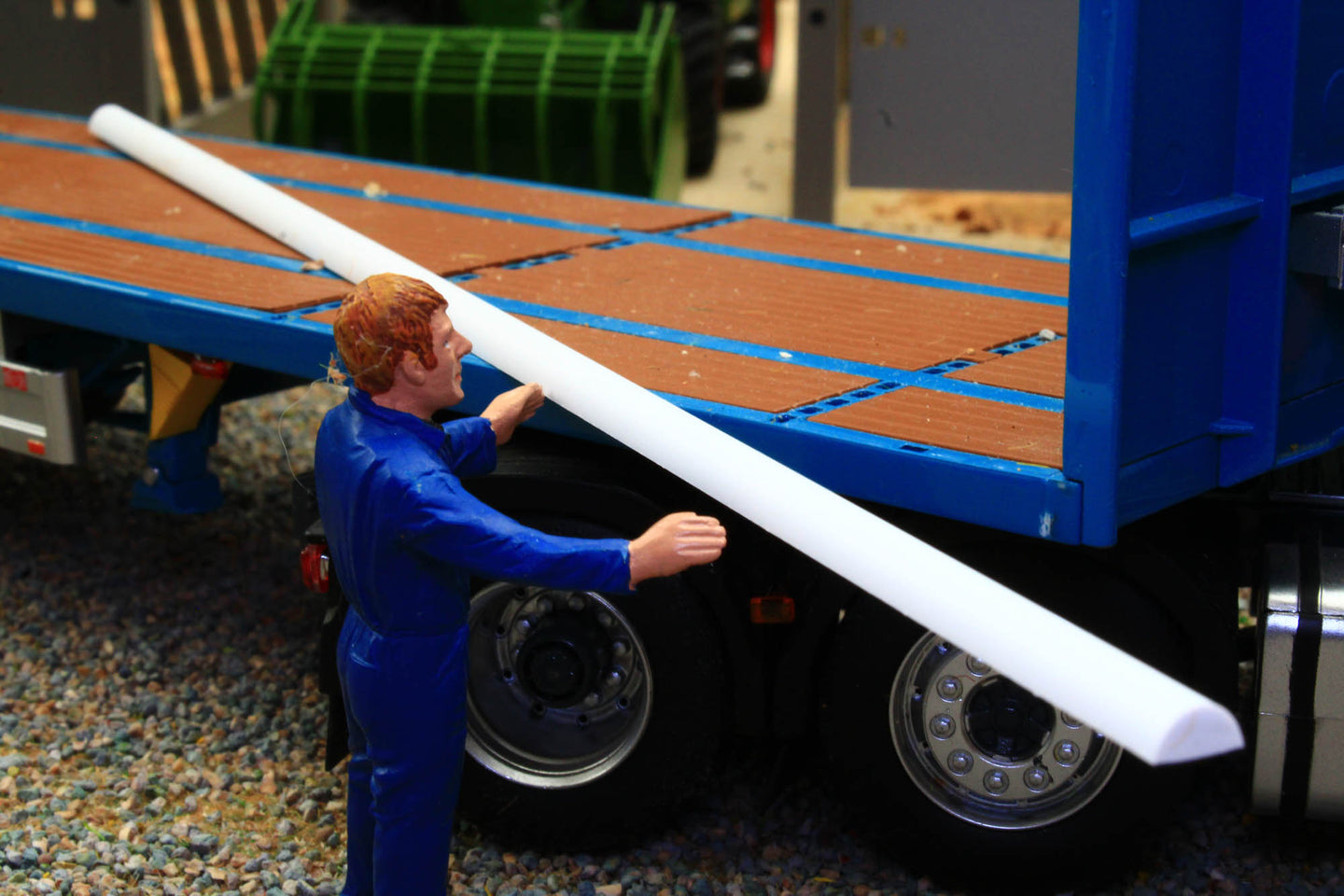 90887 Plastruct Half Round Rod 6.4mm x 3mm x 255mm