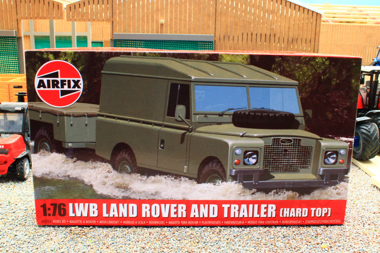AIR02324 Airfix 1:76 Scale Land Rover LWB with Hardtop Kit