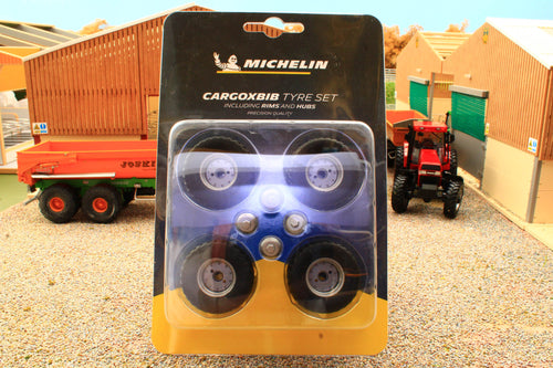 AT3200107 AT Collections 1:32 Scale Michelin CARGOXBIB Tyre set with rims and hubs