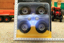 Load image into Gallery viewer, AT3200107 AT Collections 1:32 Scale Michelin CARGOXBIB Tyre set with rims and hubs