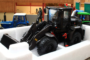 AT3200119 AT Collections 1:32 Scale Volvo L60H Wheeled Loader with bucket on Michelin 205 R25 XHA2 Tyres Limited Edition in Black