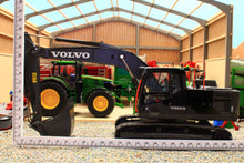 Load image into Gallery viewer, AT3200127 AT COLLECTIONS 1:32 Scale Volvo EC220E Crawler Excavator in Limited Edition Black