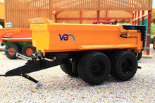 Load image into Gallery viewer, AT3200148 AT Collections 1:32 Scale VGM Rocky 24 Tipper Trailer in Yellow and Black Limited Edition