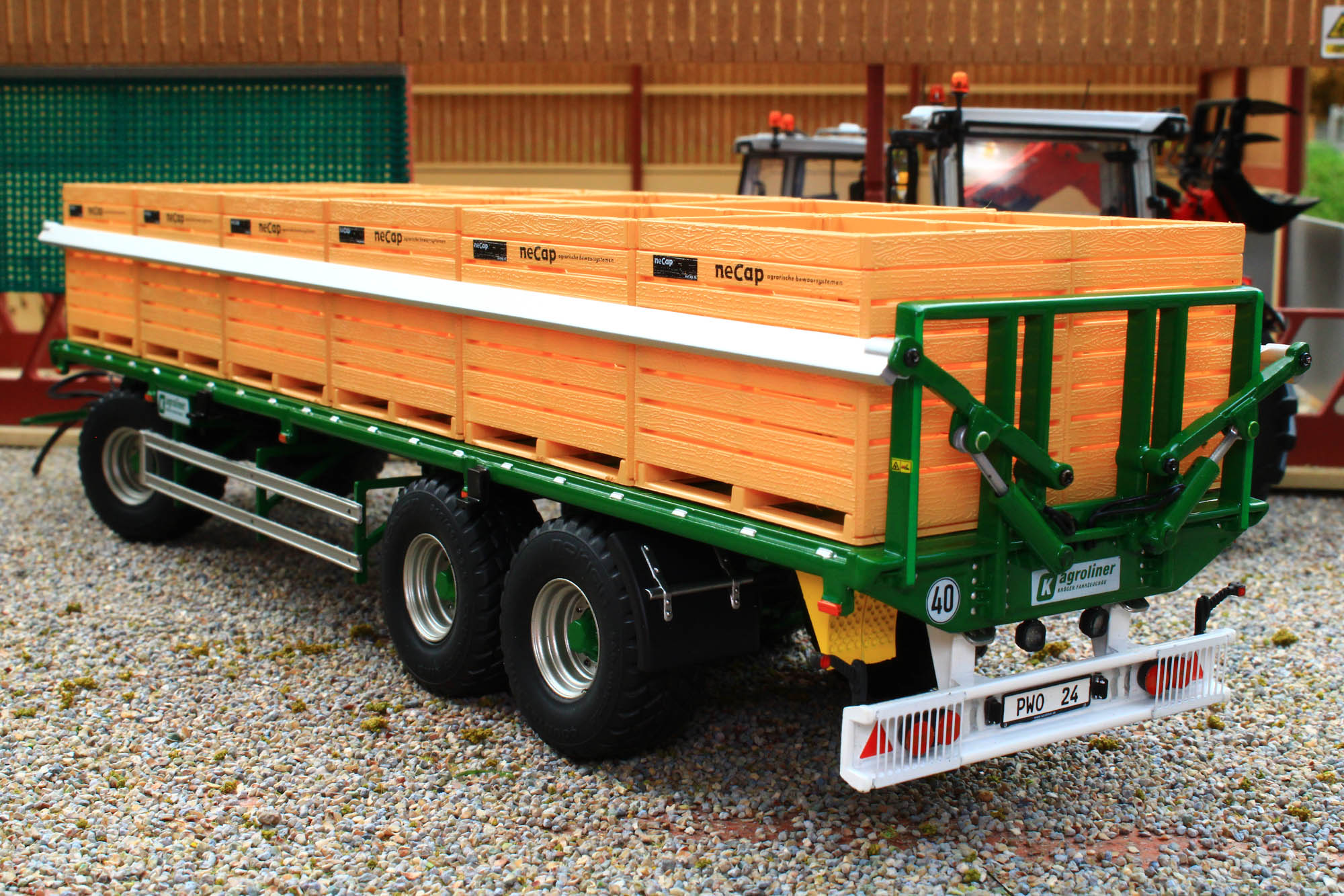 Iveco S-Way LNG camion + remorque Porte caisses fourgon Gruber