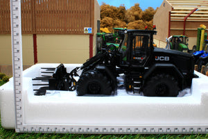 AT3200183 AT Collections 1:32 Scale JCB 435S Stage V Black Edition Agri Wheel Loader with Folding Grass Fork Ltd Edition  1500