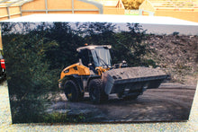 Load image into Gallery viewer, AT3200200 AT COLLECTIONS 1:32 Scale Liebherr L 546 G8 Wheeled Loader with Earth Bucket