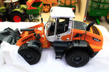 Load image into Gallery viewer, AT3200200 AT COLLECTIONS 1:32 Scale Liebherr L 546 G8 Wheeled Loader with Earth Bucket