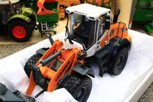 Load image into Gallery viewer, AT3200200 AT COLLECTIONS 1:32 Scale Liebherr L 546 G8 Wheeled Loader with Earth Bucket