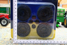 Load image into Gallery viewer, AT3200206 AT COLLECTIONS 1:32 Scale Michelin XLD 650 560 R25 Tyre and Rim Set