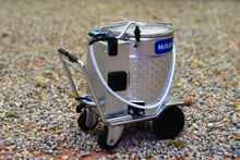 Load image into Gallery viewer, AT3200504 AT Collections 1:32 Scale Holm &amp; Laue MTX 260 Milk Taxi