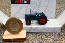 Load image into Gallery viewer, ATT387278 ARTITEC 1:87 Scale Fordson Dexta Tractor