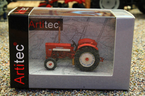 ATT387583 ARTITEC 1:87 Scale McCormick International 624 2WD Tractor