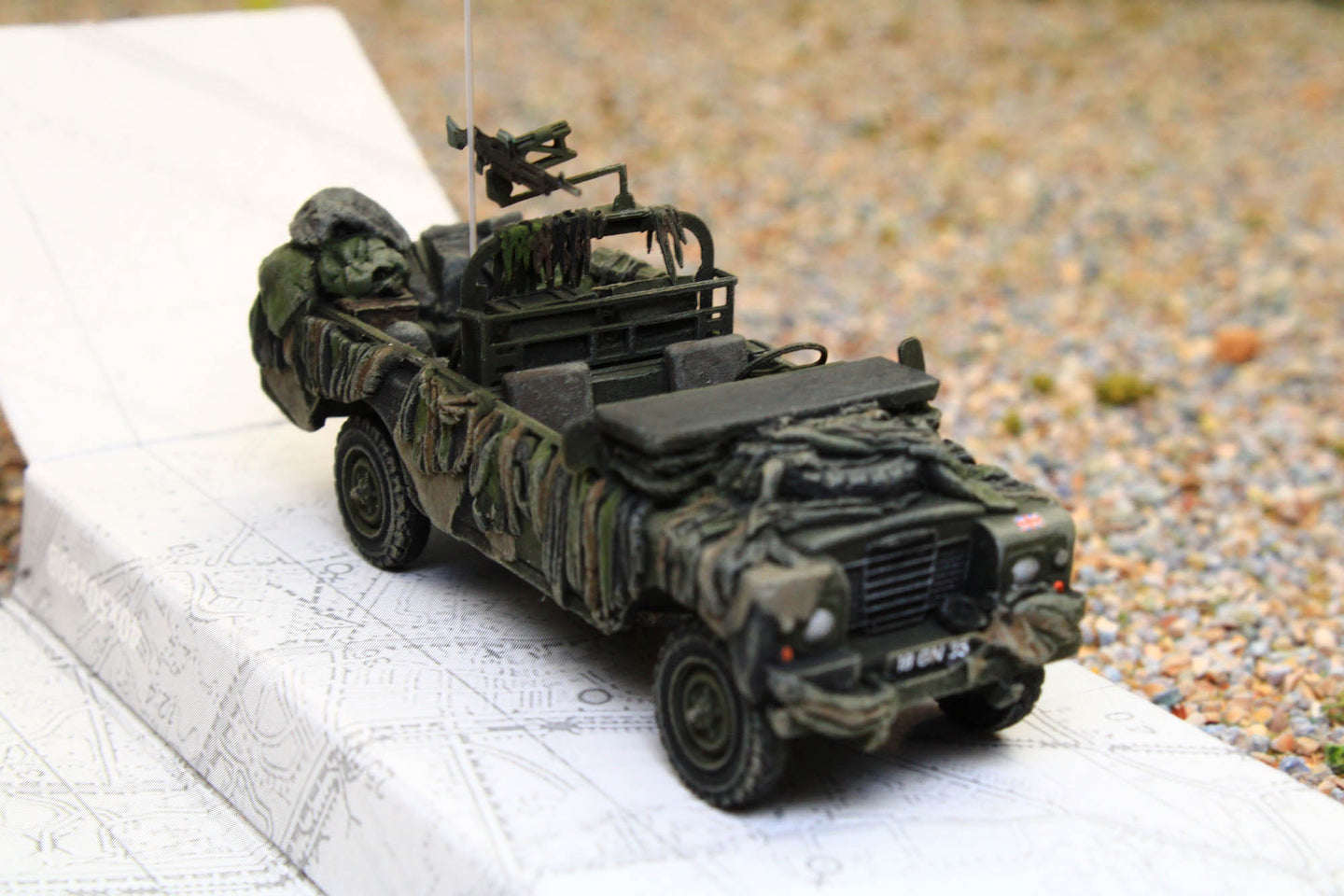 ATT6870343 ARTITEC 1:87 Scale Land Rover 109 Combat ready