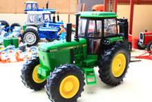 Load image into Gallery viewer, Abused Britains JD 4450 ABUSED MODEL!