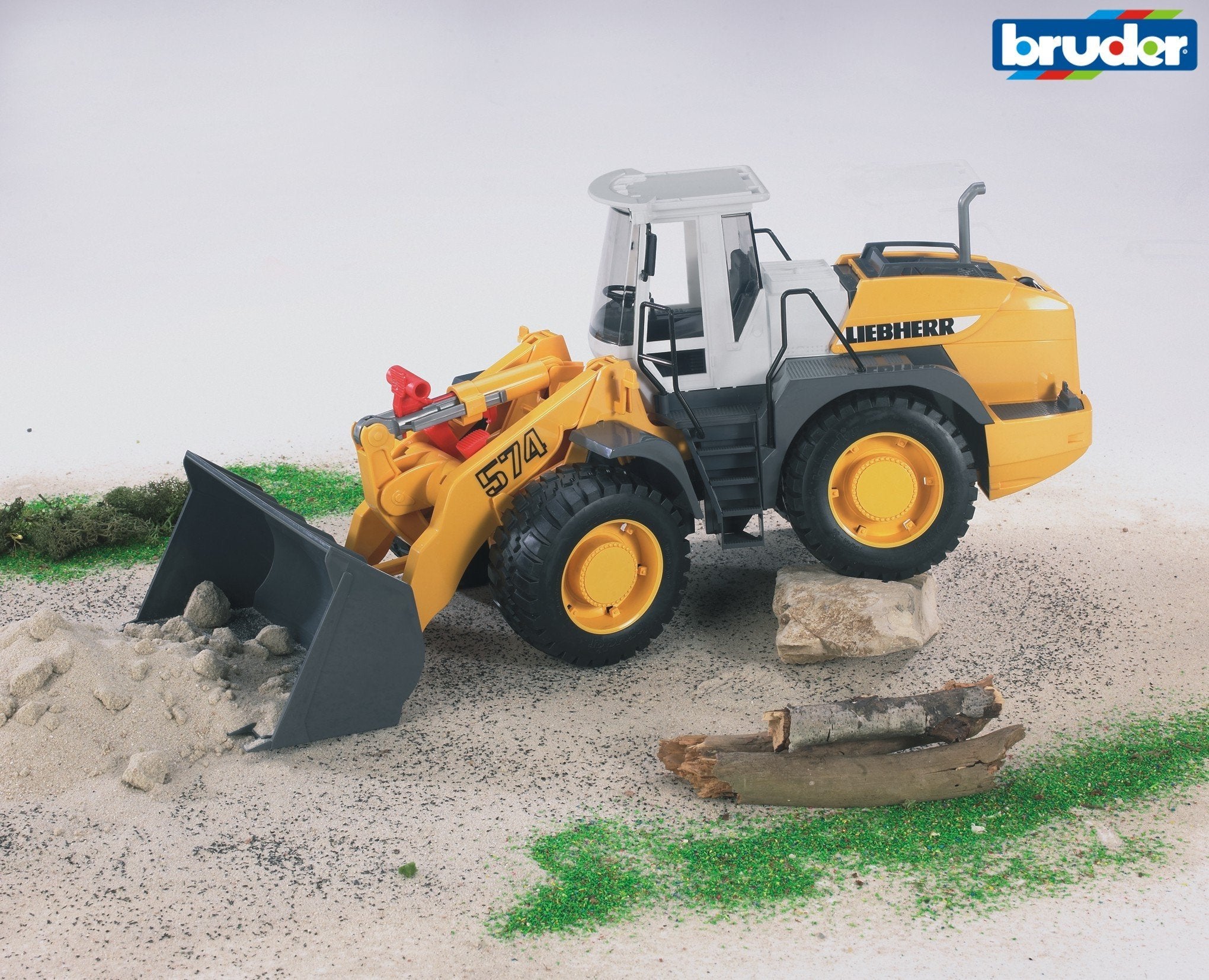 B02430 BRUDER LEIBHERR 574 ARTICULATED ROAD LOADER Brushwood Toys