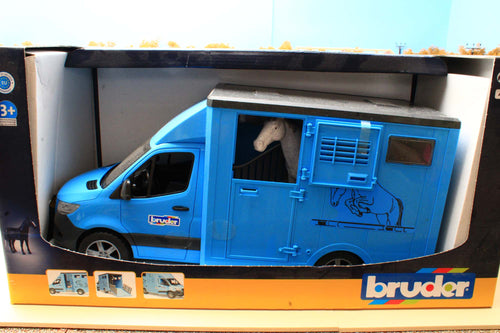 B02674 Bruder Mercedes Benz Sprinter Animal Transporter with 1 horse BOX NOT 100%