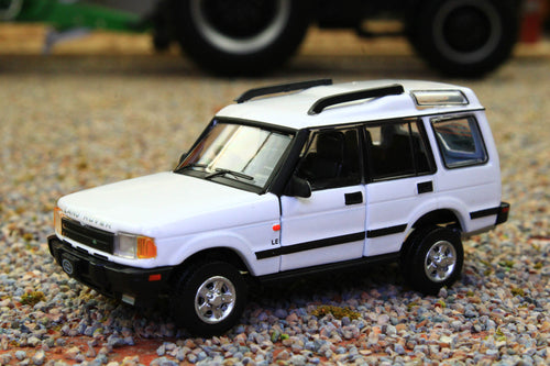 BMC64BO192R BMC 1:64 Scale Land Rover Discovery 1 1998 in White
