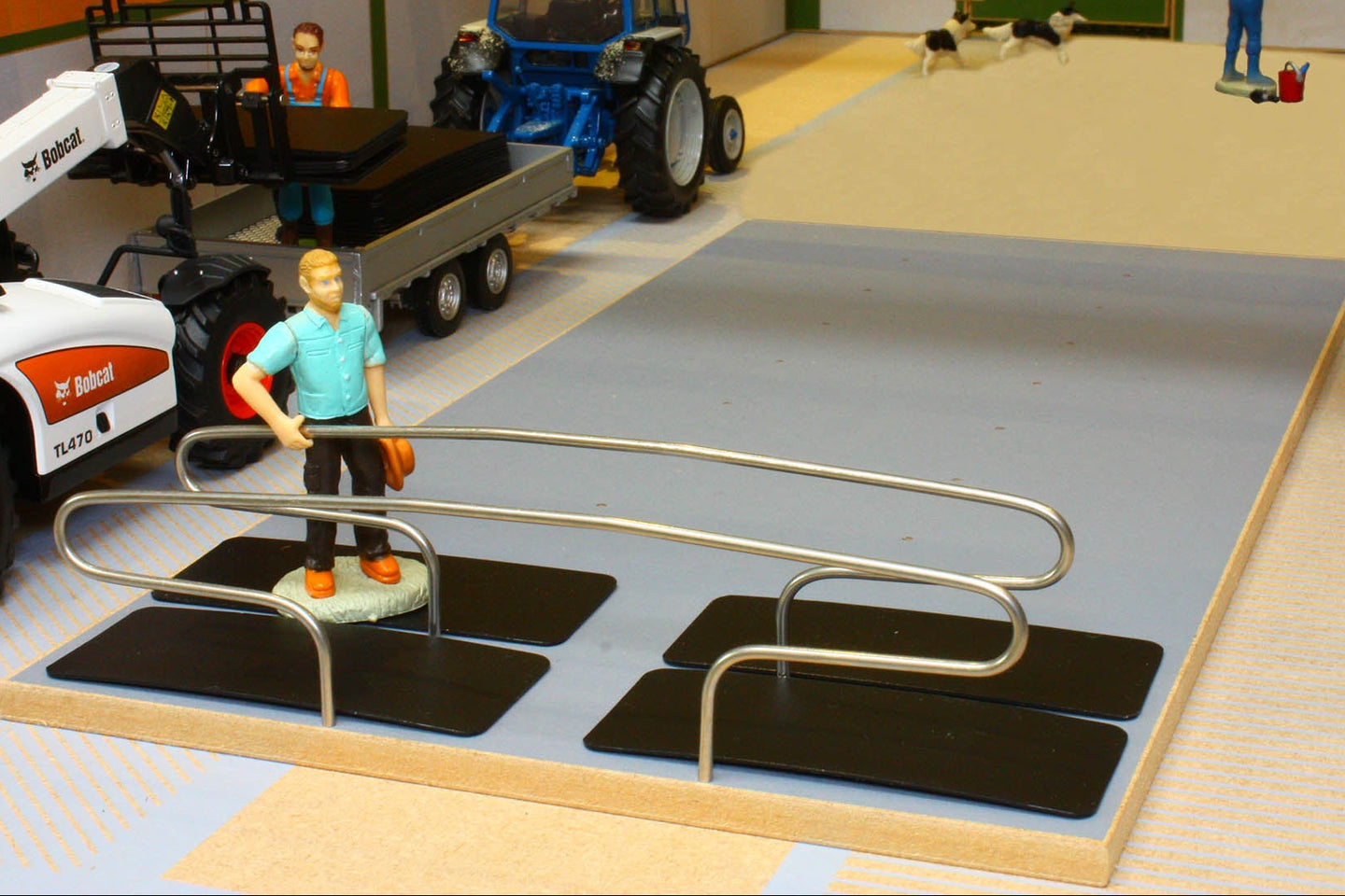 BT3014 Double Raised Cubicle Platform ** BACK IN STOCK! **