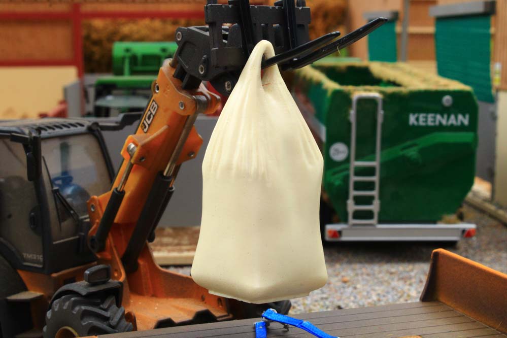 BT3084 Large Loader Ready Dumpy Bags (Set of 2) – Brushwood Toys