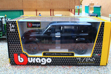 Load image into Gallery viewer, BUR21101K BURAGO 1:24 Scale Land Rover Defender 110 in Black