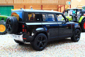 BUR21101K BURAGO 1:24 Scale Land Rover Defender 110 in Black