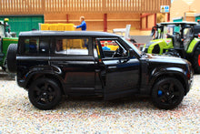 Load image into Gallery viewer, BUR21101K BURAGO 1:24 Scale Land Rover Defender 110 in Black