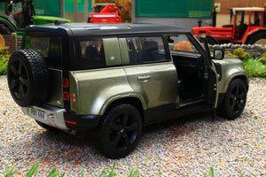 BUR2110 BURAGO 1:24 Scale New Land Rover Defender 110 in Green with Black Roof