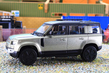 Load image into Gallery viewer, BUR30471S Burago 1:43 Scale Land Rover Defender 110 Silver Bronze