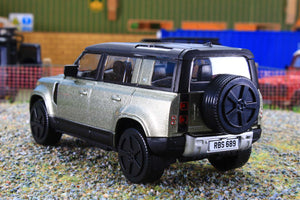 BUR30471S Burago 1:43 Scale Land Rover Defender 110 Silver Bronze