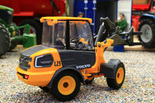 Load image into Gallery viewer, BUR32090 BURAGO 1:50 Scale Volvo L25 Loader with Forks