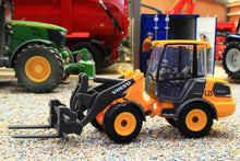 Load image into Gallery viewer, BUR32090 BURAGO 1:50 Scale Volvo L25 Loader with Forks